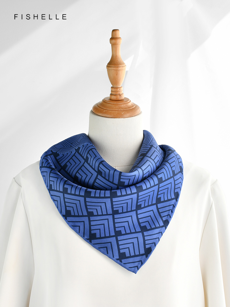 จีนคลาสสิกสีฟ้าสีขาวธรรมชาติ S - Scarf Silk Square บทวิจารณ์และราคา